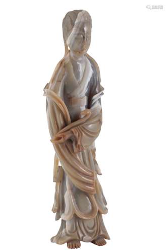 LARGE CARVED AGATE FIGURE OF GUANYIN, LATE QING / REPUBLIC PERIOD