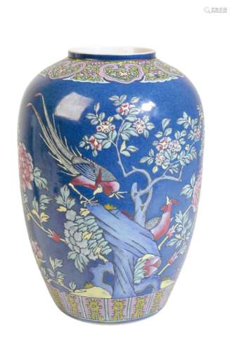 FAMILLE ROSE BALUSTER VASE, LATE QING / EARLY REPUBLIC PERIOD