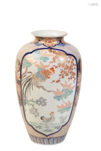 FUKAGAWA IMARI BALUSTER VASE, MEIJI PERIOD