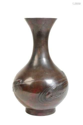 JAPANESE BRONZE VASE, MEIJI PERIOD