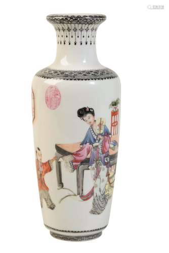 FAMILLE ROSE VASE, REPUBLIC PERIOD