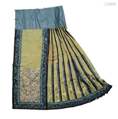 CHINESE GREEN-GROUND EMBROIDERED SKIRT, QING DYNASTY, 19TH CENTURY