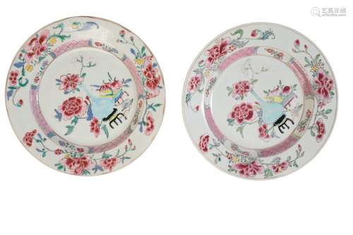 PAIR OF FAMILLE ROSE DISHES, QIANLONG PERIOD