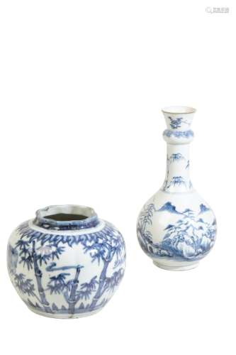 BLUE AND WHITE VASE, KANGXI PERIOD