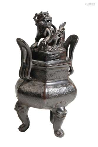 BRONZE TRIPOD CENSER AND COVER, MING DYNASTY, 17TH CENTURY