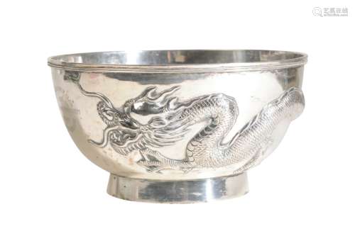 CHINESE EXPORT SILVER 'DRAGON' BOWL, LUEN WO, SHANGHAI, EARLY 20TH CENTURY