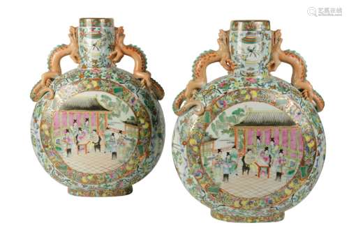 LARGE PAIR OF FAMILLE ROSE MOON FLASKS, LATE QING/REPUBLIC PERIOD