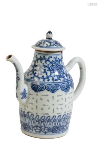 BLUE AND WHITE WINE POT AND COVER, LATE QING DYNATSY