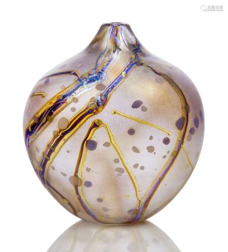 Carin von Drehle (American), a glass vase c.1984, signed and dated to base An iridescent glass