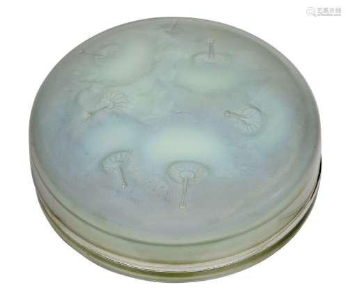René Lalique (1860-1945), 'Houppes' an opalescent circular glass Box and cover No.29, Designed 1921,