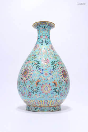 chinese green-ground famille rose porcelain vase,qing dynasty