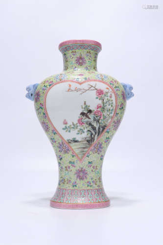 chinese green-ground famille rose porcelain vase,qing dynasty