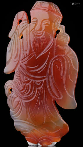 AN AGATE TABLET SHAPED WITH FIGURE