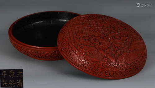 A RED LACQUER BOX CARVED WITH FLOWER&BIRD PATTERN