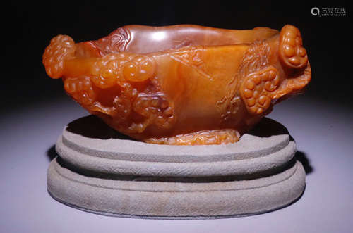 A TIANHUANG STONE BRUSH WASHER CARVED WITH GANODERMA