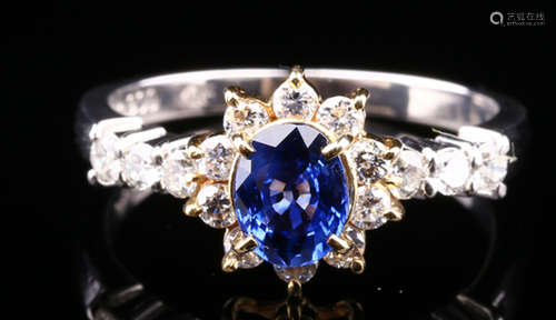 A SAPPHIRE&DIAMOND RING