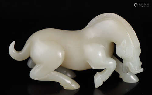 A HETIAN JADE HORSE PENDANT