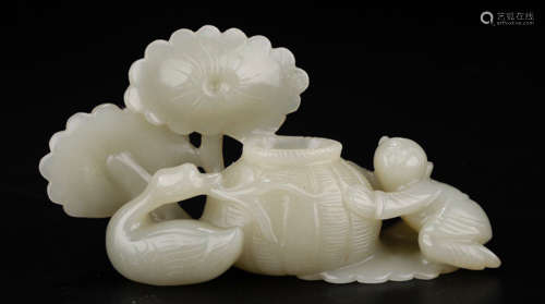 A HETIAN WHITE JADE BRUSH WASHER CARVED WITH FIGURE&DUCK