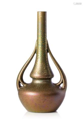 Clément MASSIER (1844 1917) Vase soliflore en céra…