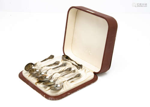 An early 20th Century set of sterling silver six teaspoons and sugar tongs by Gorham, in Johnston