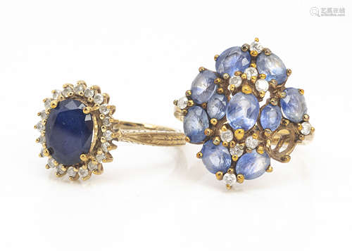 A sapphire and diamond 9ct gold cluster ring, one sapphire setting vacant, ring size N, together