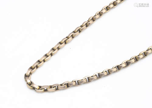 An early 20th Century 9ct gold oval linked necklace, with hexagonal baton and tongue clasp, 47cm,