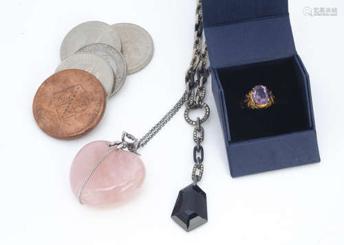 A 9ct gold amethyst dress ring, together with a marcasite and onyx necklace, a rose quartz and