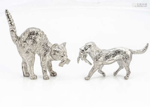 Two modern silver ornaments, one modelled as a dog with a pheasant in his mouth, 1.5ozt and 6cm