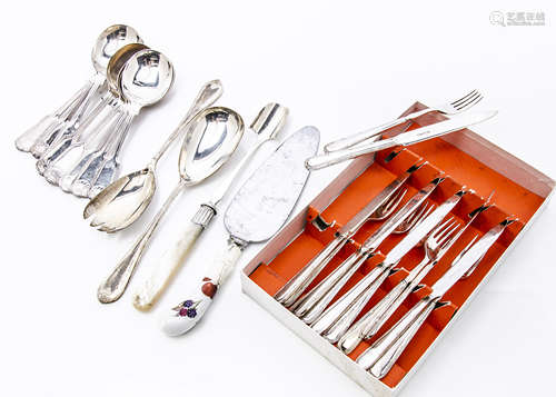 A set of silver plated dessert knives and forks, together with a stilton scoop with mother of