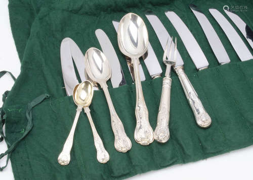 A good canteen of George V silver Kings pattern cutlery by SG, the complete place setting for twelve