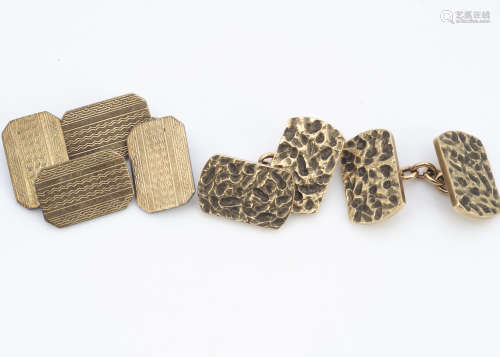 A pair of 9ct gold textured link cufflinks, the rectangular panels linked by an oval chain, 1.8cm