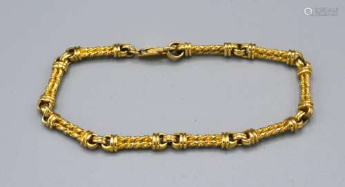A 9ct. Gold Baton Linked Bracelet, 12.4 gms