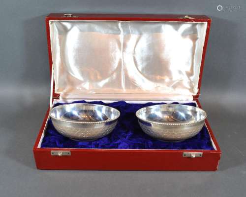 A Pair of White Metal Presentation Bowls in fitted box 5 ozs.