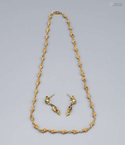 A 9ct. Gold Necklace, the links in the form of shells, together with a pair of matching drop ear