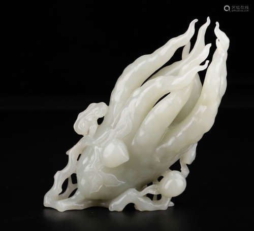 CHINESE CARVED HETIAN JADE CARVED ORNAMENT