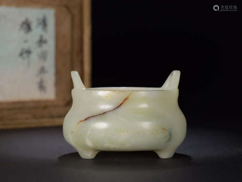 CHINESE CARVED HETIAN JADE CENSER