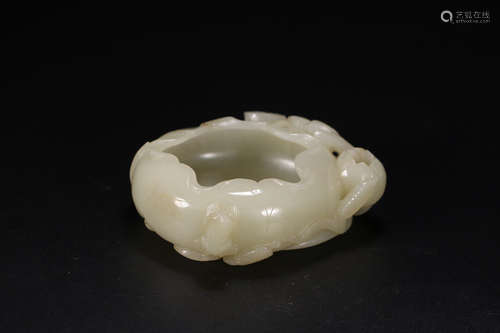 CHINESE CARVED HETIAN JADE BRUSH WASHER