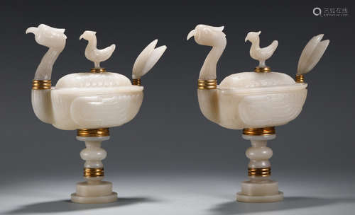 PAIR OF CHINESE JADE ORNAMENT