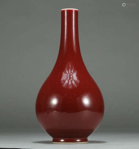 QIANLONG MARK, CHINESE RED GLAZED VASE