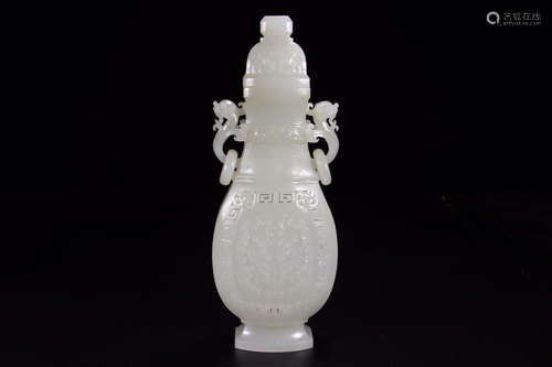 CHINESE CARVED HETIAN JADE VASE