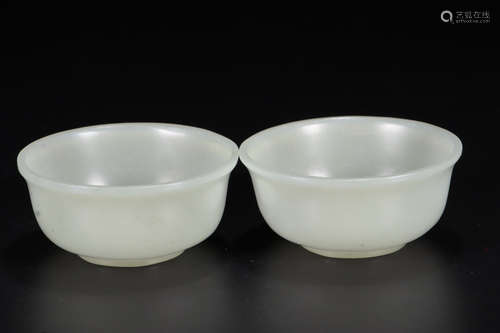 PAIR OF CHINESE CARVED HETIAN JADE CUP