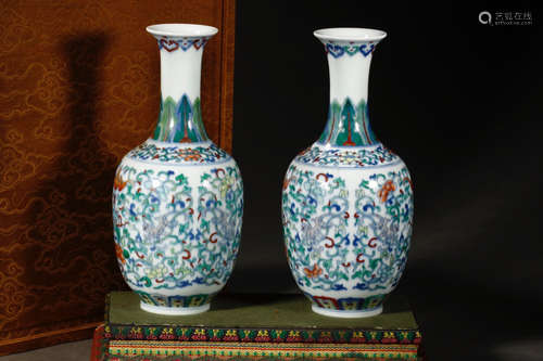 YONGZHENG MARK, PAIR OF CHINESE DOUCAI VASE