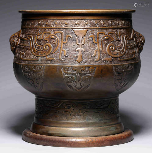 A COPPER CENSER CARVED WITH BEAST PATTERN