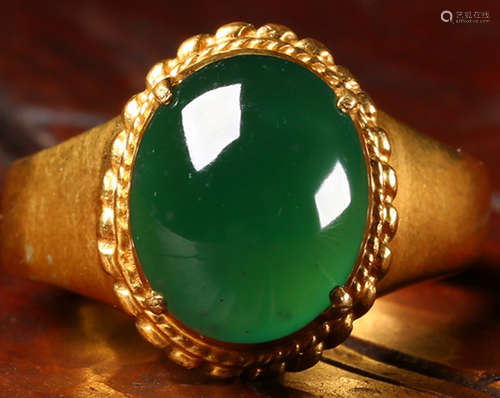 A JADEITE AND SILVER RING