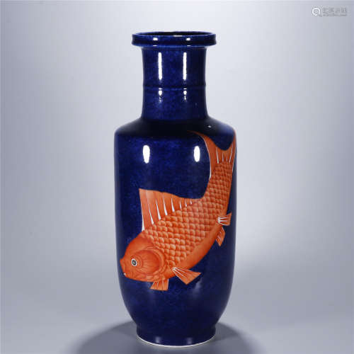 洒蓝地矾红鲤鱼棒槌瓶