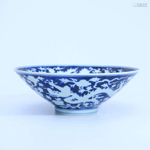 A Chinese Blue and White Dragon Pattern Porcelain Bowl