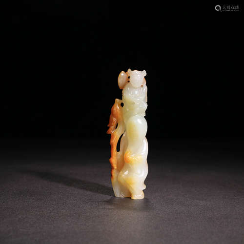 A Chinese Hetian Jade Carved Figure Ornament 