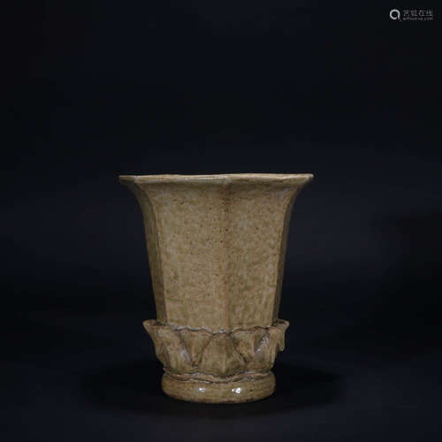 A Chinese Celadon ware Porcelain Flower pot