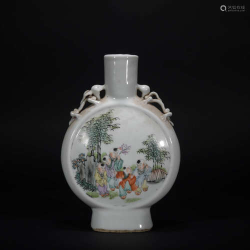 A Chinese Famille Rose Porcelain Vase