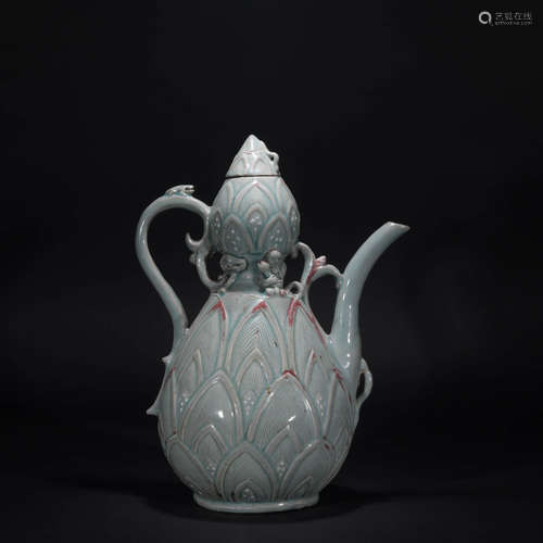 A Chinese celadon ware Porcelain Ewer